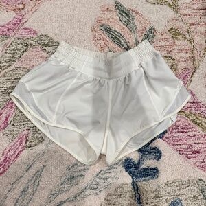 lululemon size 4 low rise 2.5” shorts